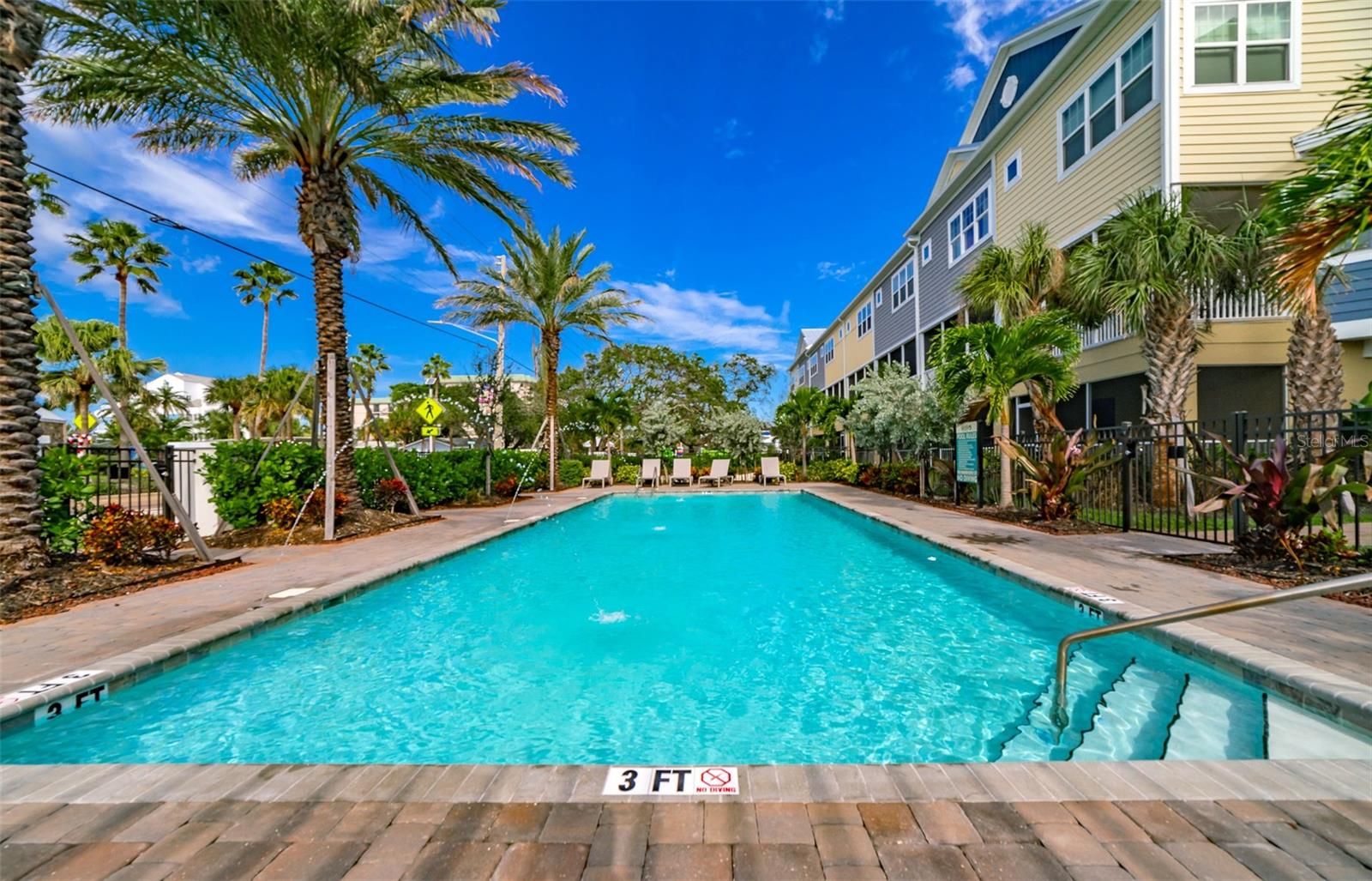2505 Coral Court