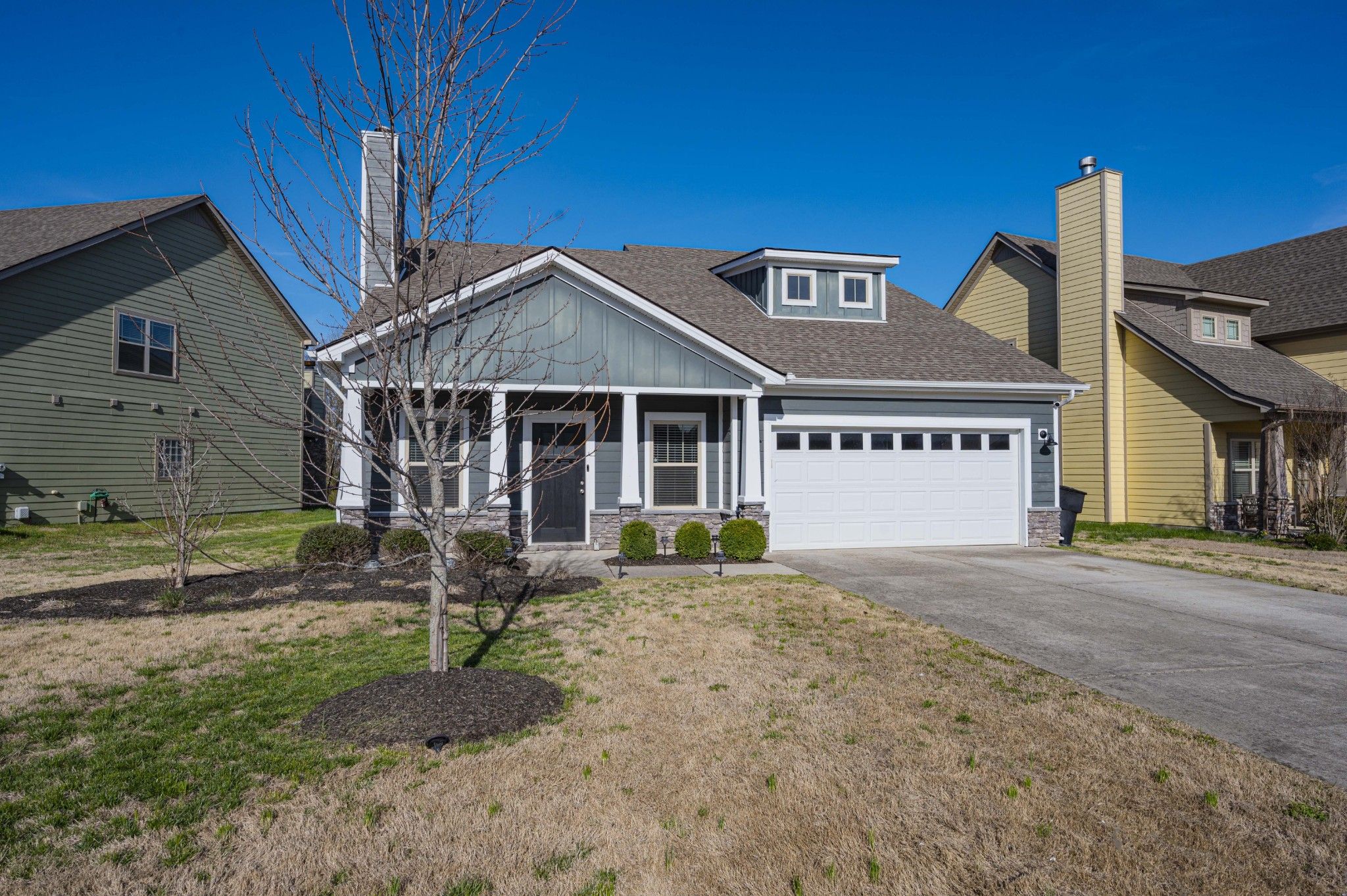 5915 Enclave Dr