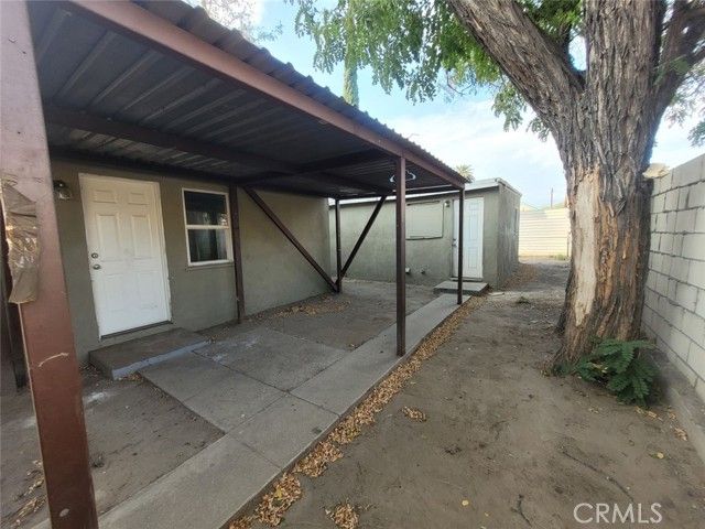 758 W 11th Street