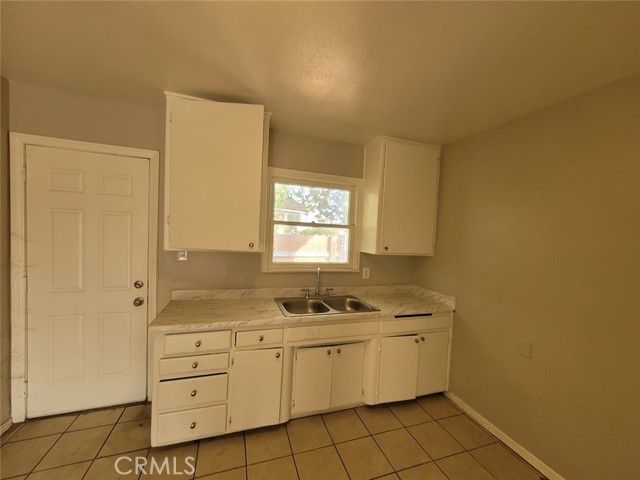 754 W 11th Street