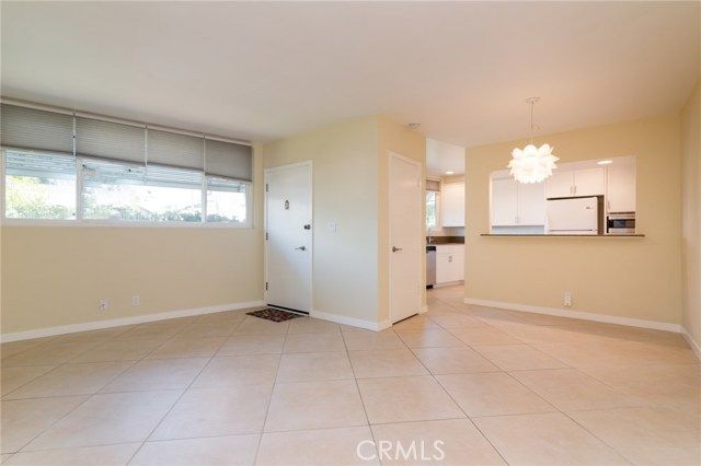 245 Aster Street 4