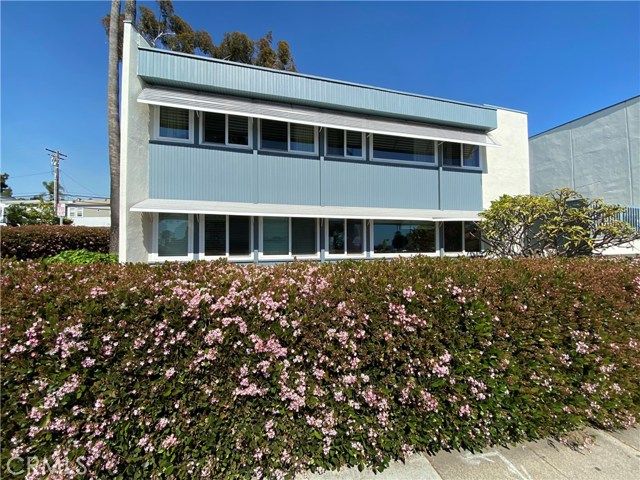 245 Aster Street 4