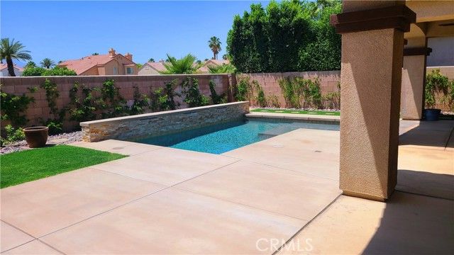 45589 Seacliff Court