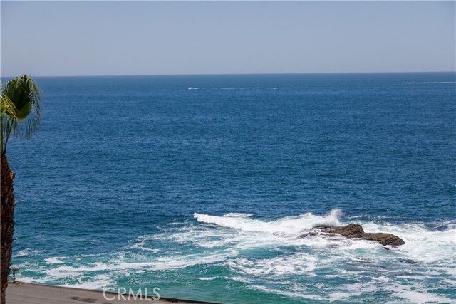 31755 Coast 105