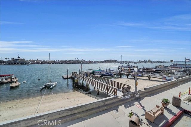 512 S Bay Front