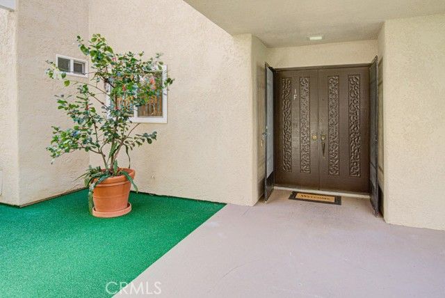 2381 Via Mariposa 1F