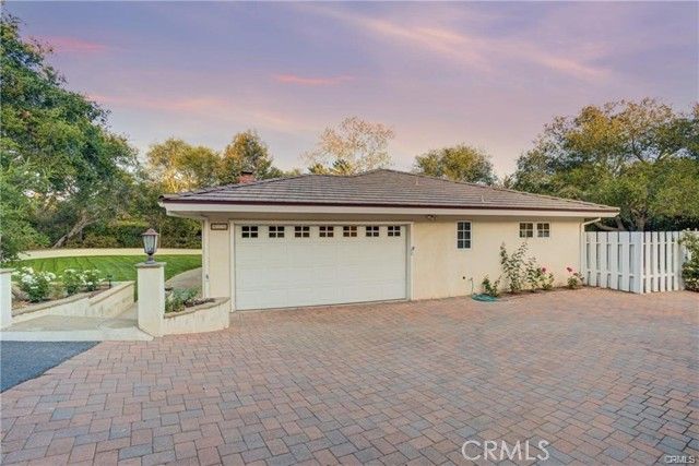 916 Aleeda Lane