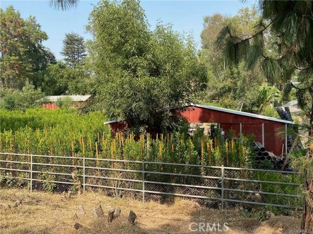 1990 Fullerton Road