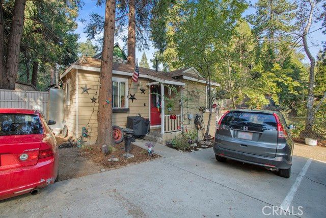618 Wildrose Lane