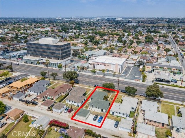 3344 W Imperial