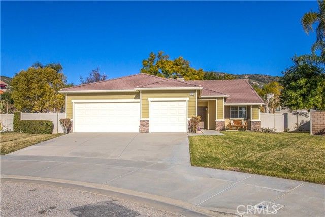 7625 Paseo Largo