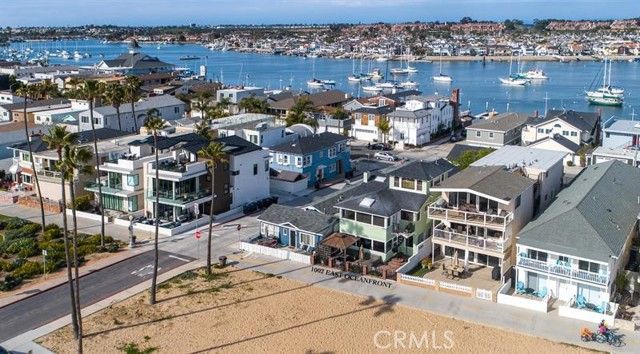 1002 E Oceanfront