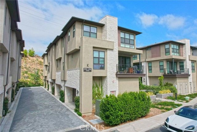 2900  Via Alta Place