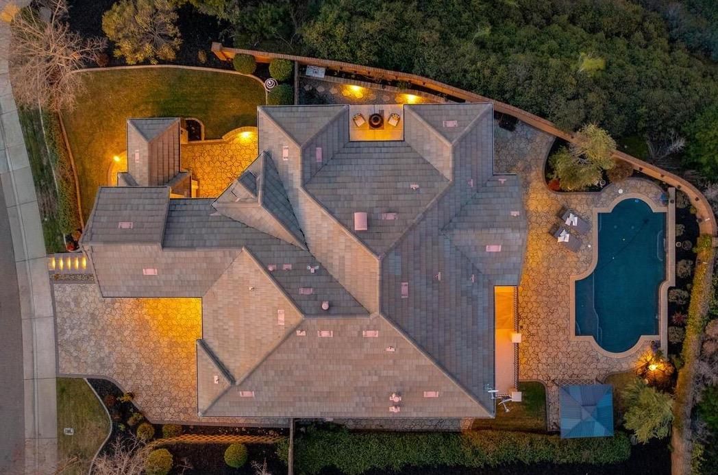 2149 Hidden Falls Drive
