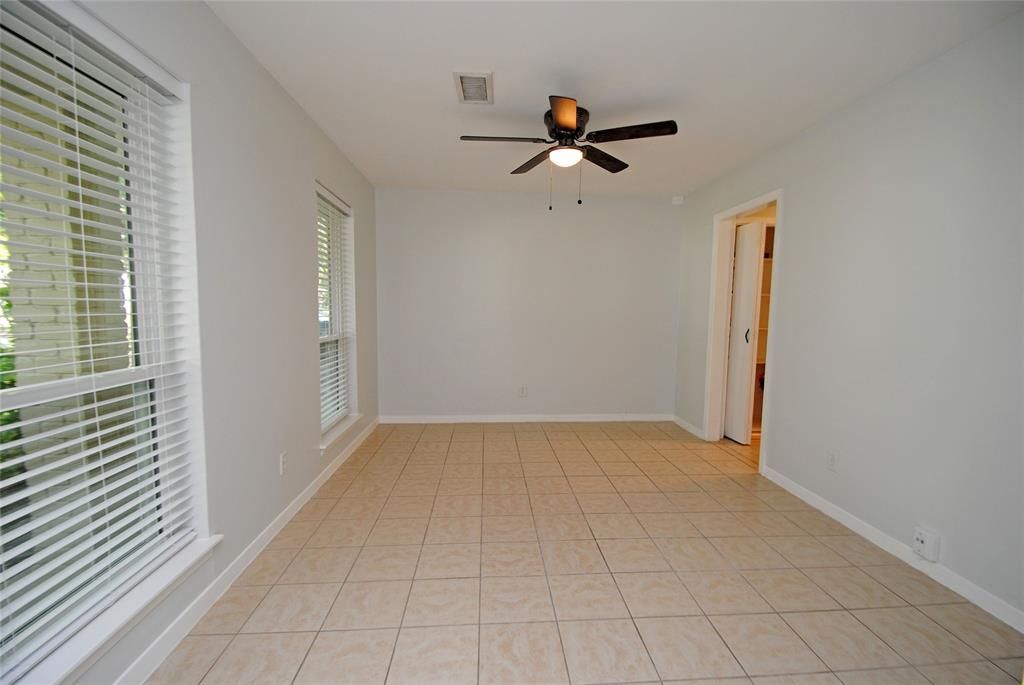 10663 Mayfield Road