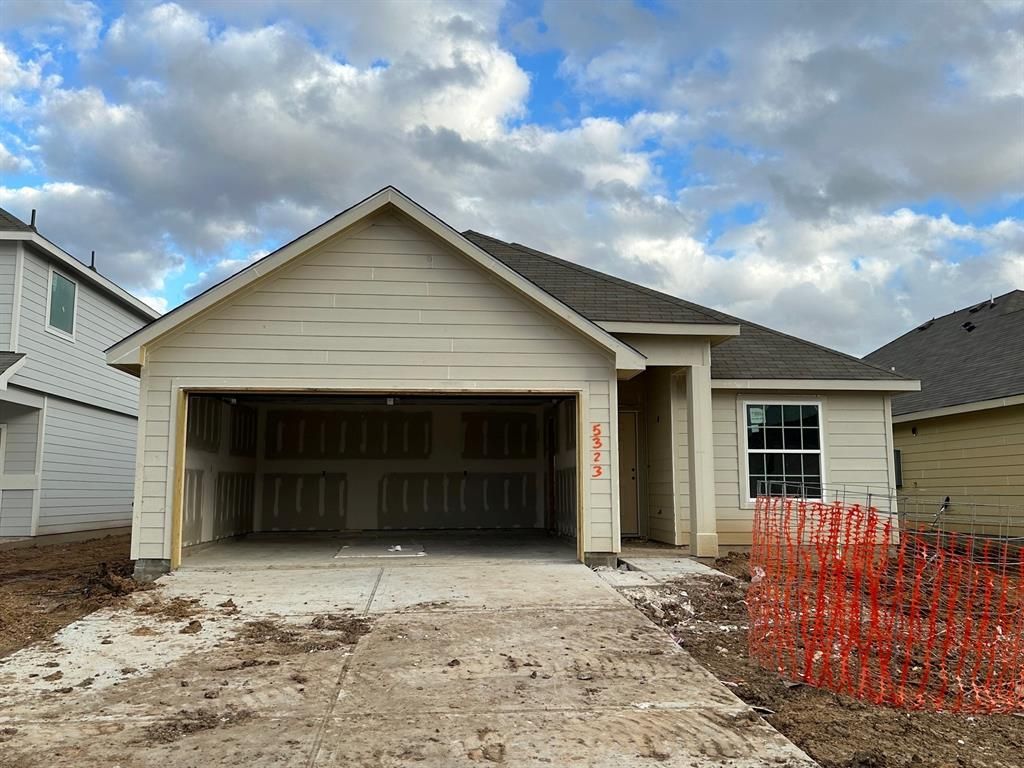 5323 Brooklyn Rose Drive
