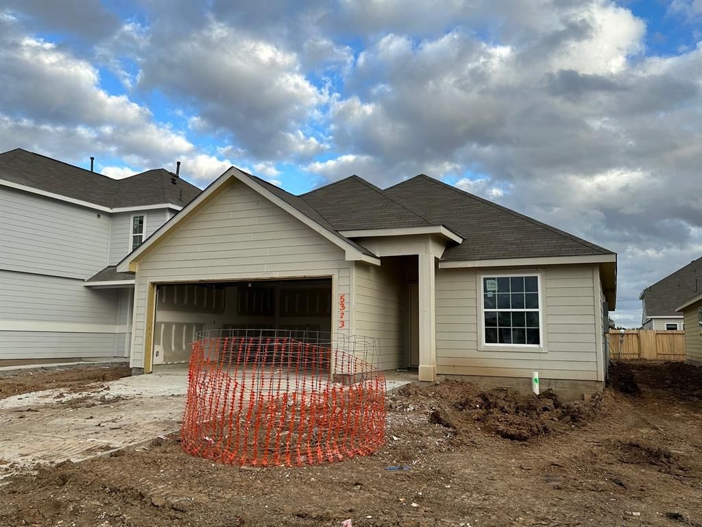 5323 Brooklyn Rose Drive