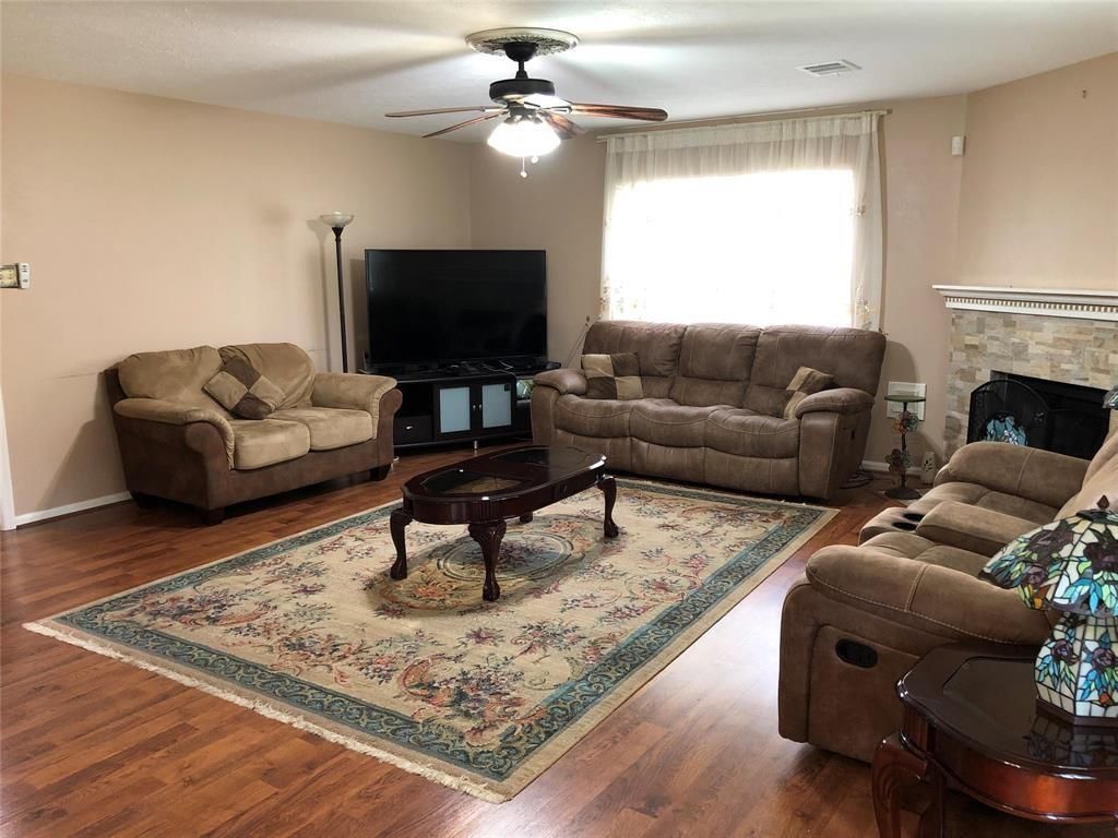 806 Island Meadow Court