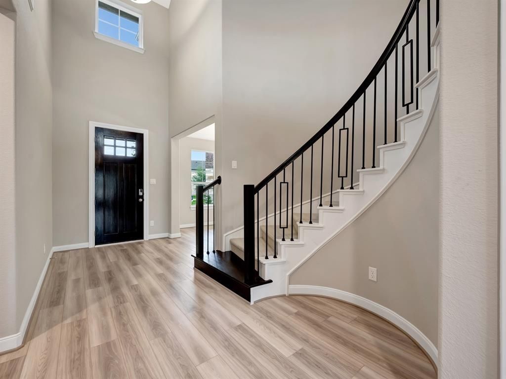 2818 Oakheath Crest Court