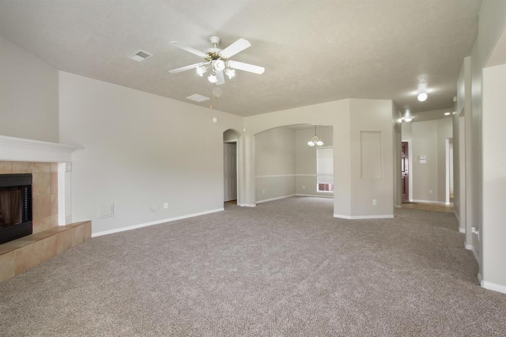 2206 Manchester Lane