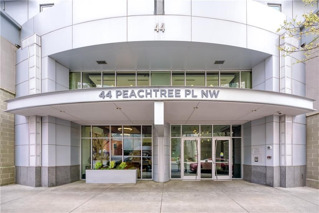44 Peachtree Place NW