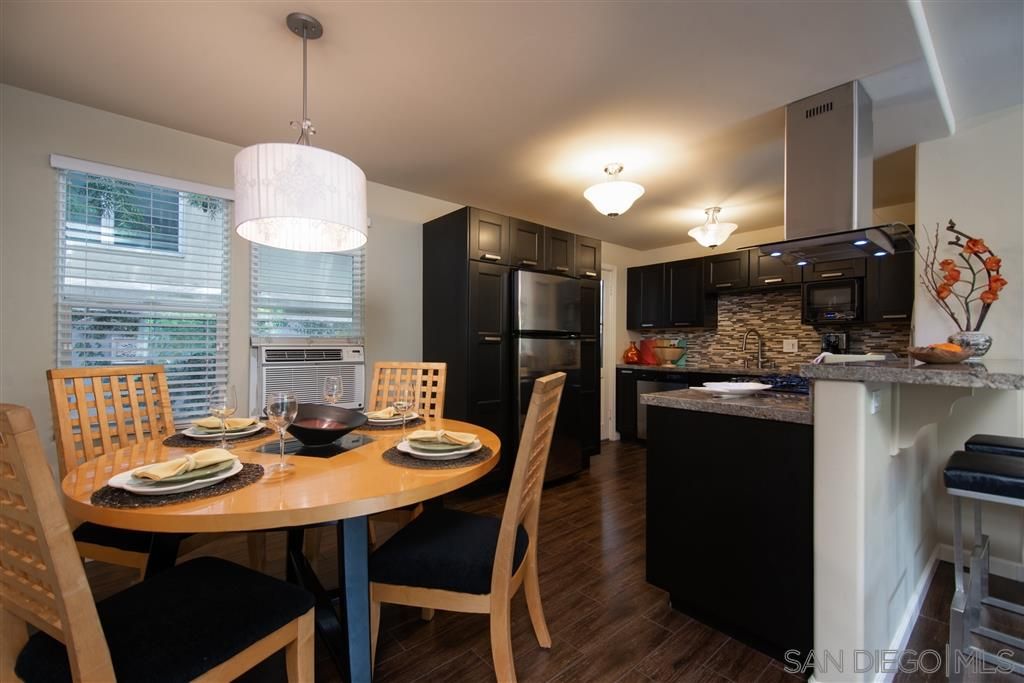 8114 Camino Del Sol