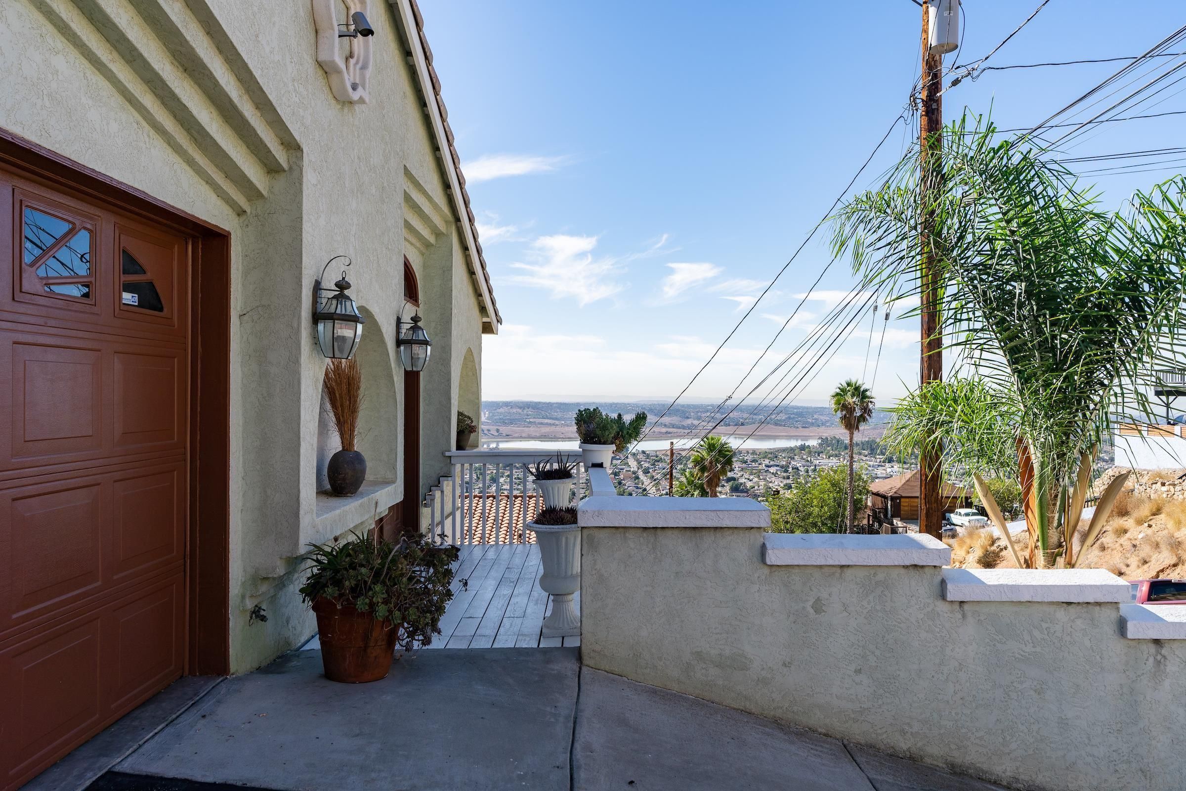 1621 La Presa Ave
