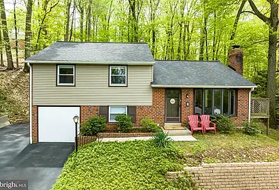 576 Forest Road Wayne PA 19087