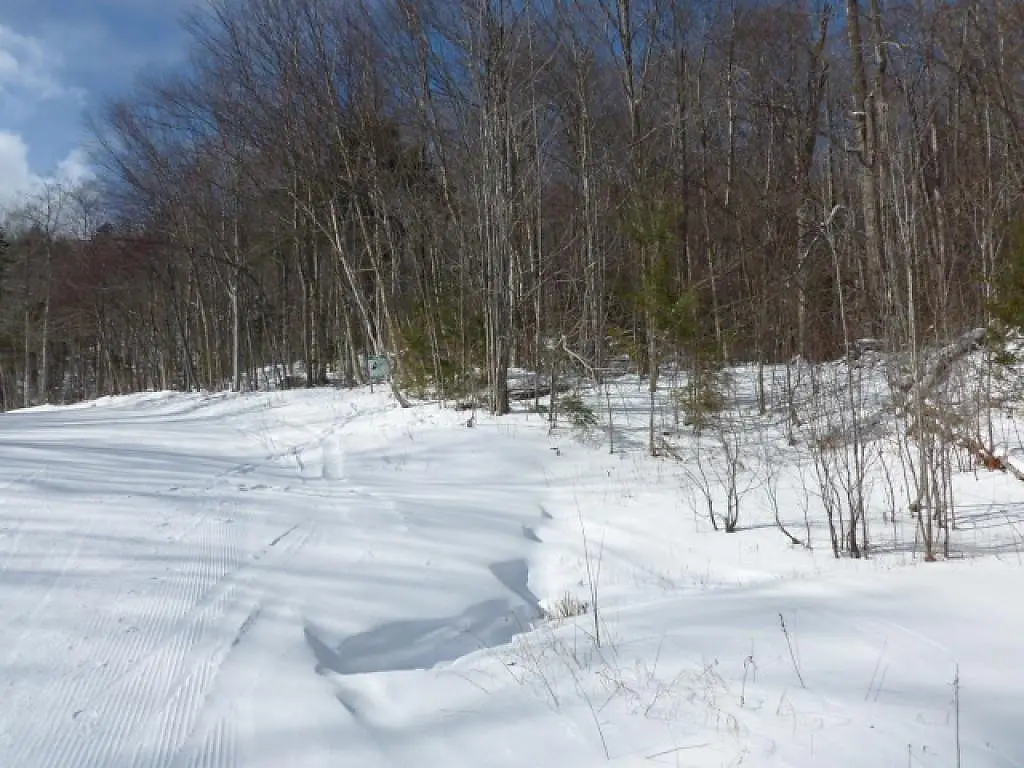 East Mountain Road