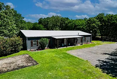 1004 Rs County Road 3345 Emory TX 75440