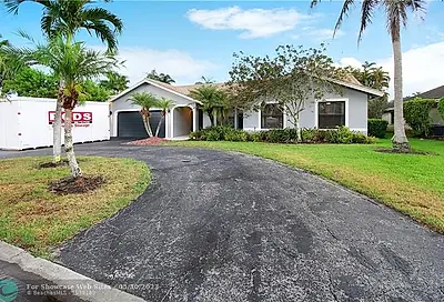 5041 NW 64th Drive Coral Springs FL 33067