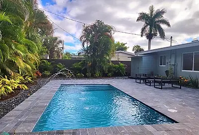 425 NE 28th St Wilton Manors FL 33334