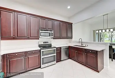 5937 NW 117th Dr Coral Springs FL 33076