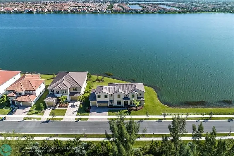 8850 W Parkland Bay Trl