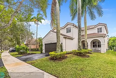 1075 Bluewood Ter Weston FL 33327