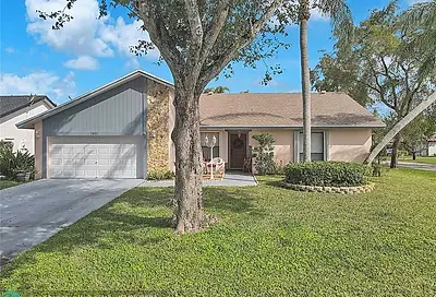 7003 NW 40th Pl Coral Springs FL 33065