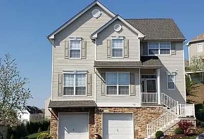 162 Winding Hill Dr Mount Olive Twp. NJ 07840-5658