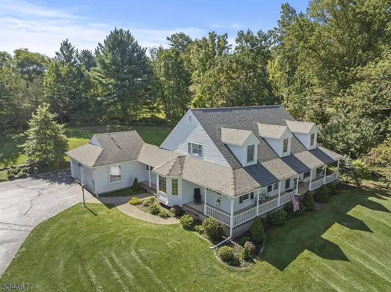 57 Country Acres Dr