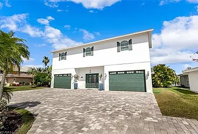 287 Trade Winds Ave Naples FL 34108