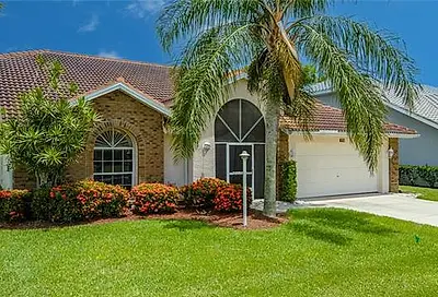 458 Countryside Dr Naples FL 34104