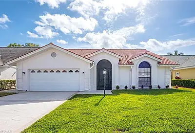474 Countryside Dr Naples FL 34104