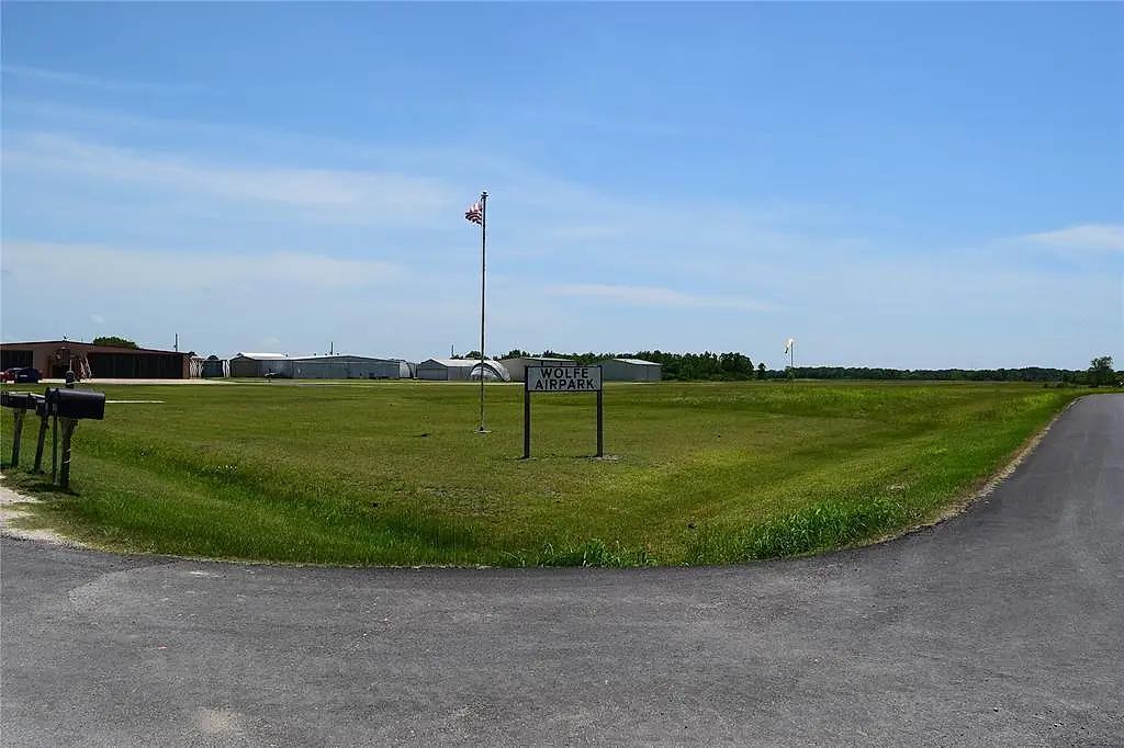 Lot #65 Wolfe Airpark