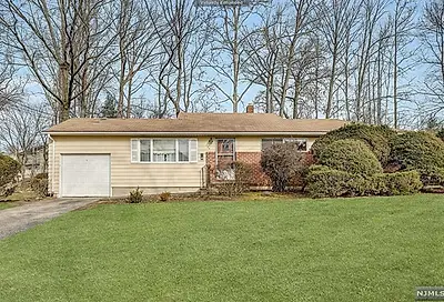 204 Mohawk Drive River Edge NJ 07661