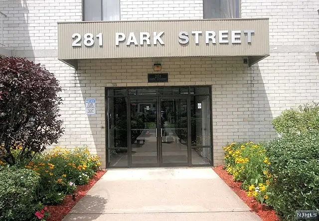 281 Park Street
