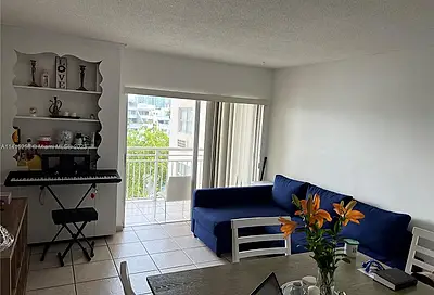 400 Kings Point Dr Sunny Isles Beach FL 33160