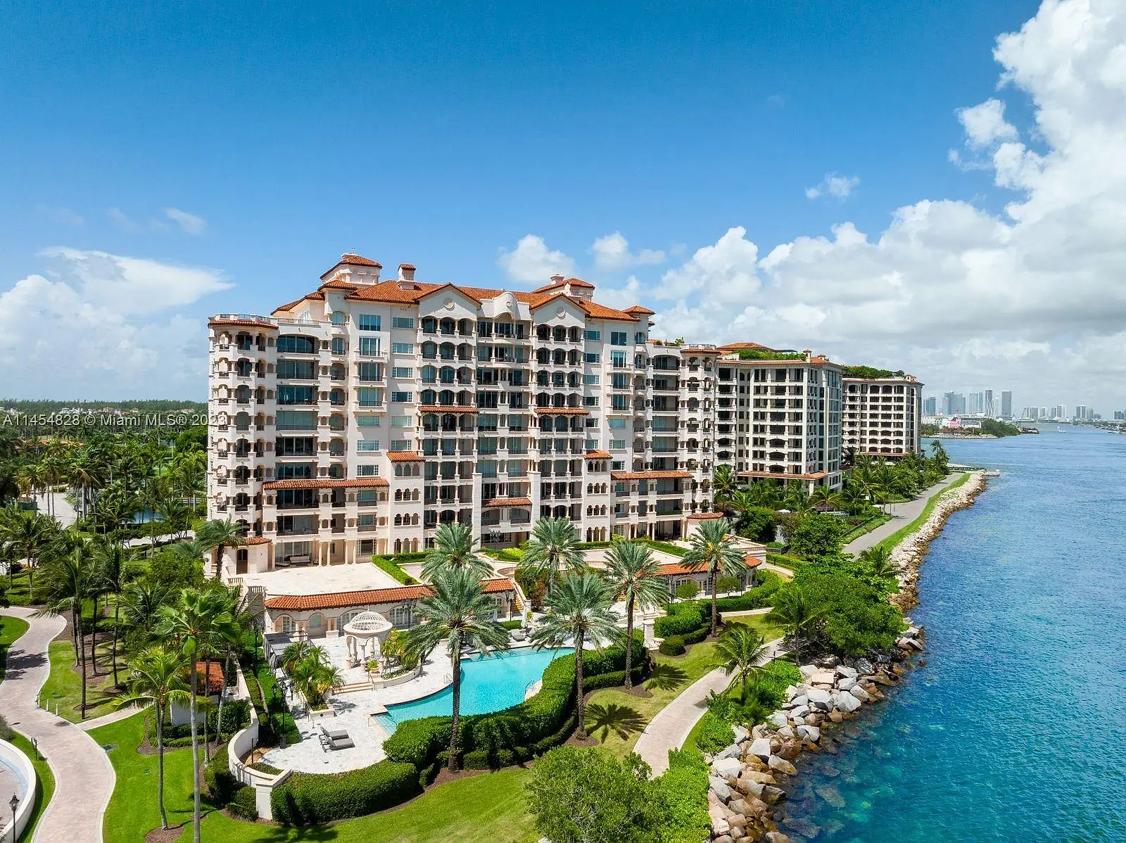 7112 Fisher Island Dr
