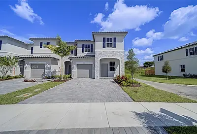 11881 NW 47 Manor Coral Springs FL 33076