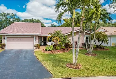 695 NW 107th Ln Coral Springs FL 33071