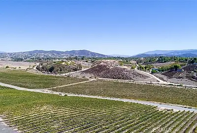 Valle Toscana Ct Temecula CA 92592