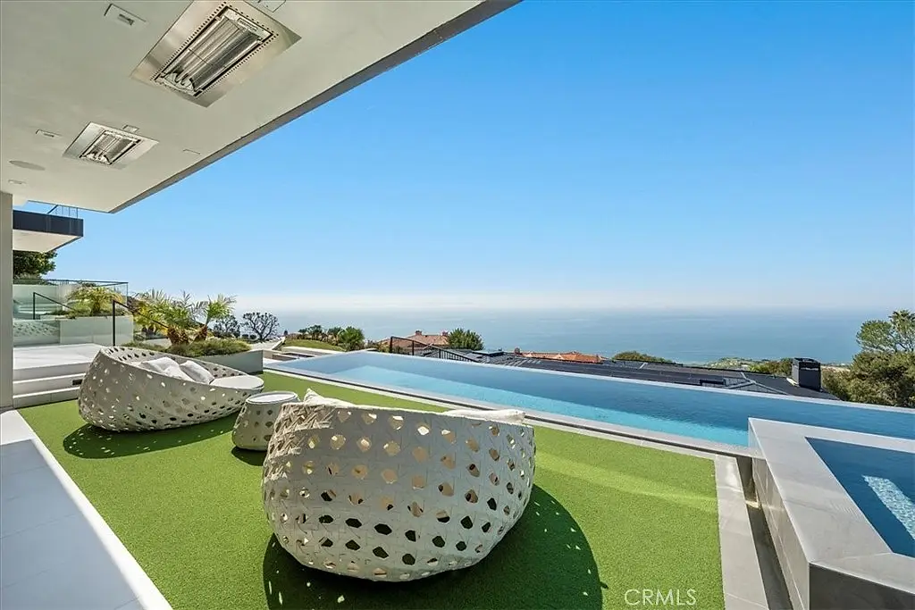 2935 Vista Del Mar